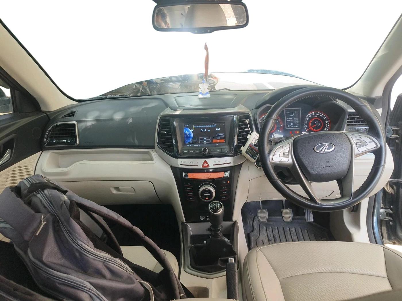2019 Mahindra XUV300 W8 (O) 1.2 PETROL, Petrol, Manual, 75,602 km, interior