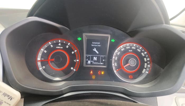 2019 Mahindra XUV300 W8 (O) 1.2 PETROL, Petrol, Manual, 75,602 km, interior