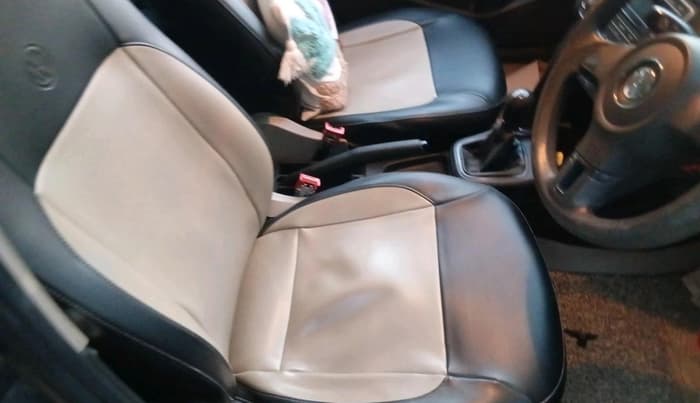 2013 Volkswagen Polo COMFORTLINE 1.2L PETROL, Petrol, Manual, 1,11,621 km, interior