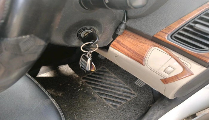 2014 Hyundai Eon MAGNA +, Petrol, Manual, 1,12,530 km, interior