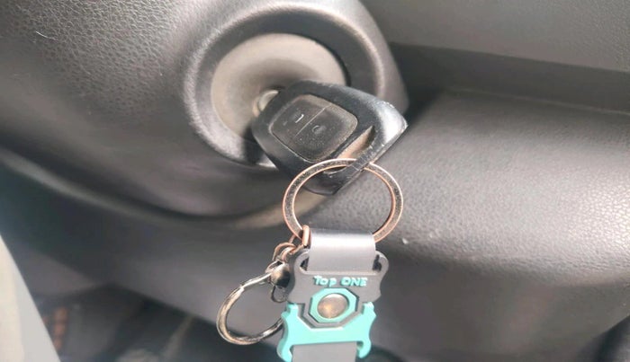 2017 Renault Kwid RXT 0.8, Petrol, Manual, 86,577 km, interior