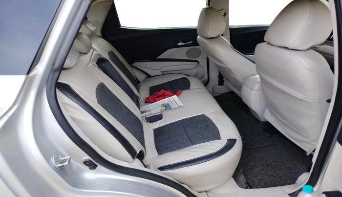 2019 Mahindra XUV300 W8 1.5 DIESEL, Diesel, Manual, 1,10,958 km, interior