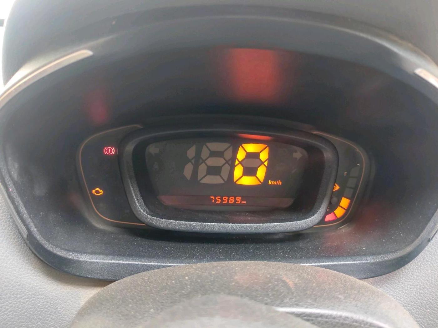 2017 Renault Kwid RXT 1.0, Petrol, Manual, 75,989 km, interior