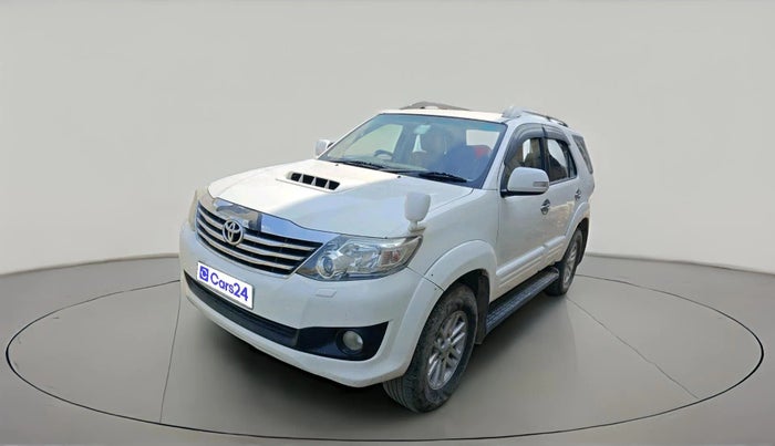 2013 Toyota Fortuner 3.0 4X2 AT, Diesel, Automatic, 1,21,569 km, exterior