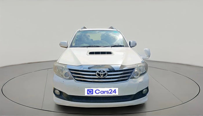 2013 Toyota Fortuner 3.0 4X2 AT, Diesel, Automatic, 1,21,569 km, exterior