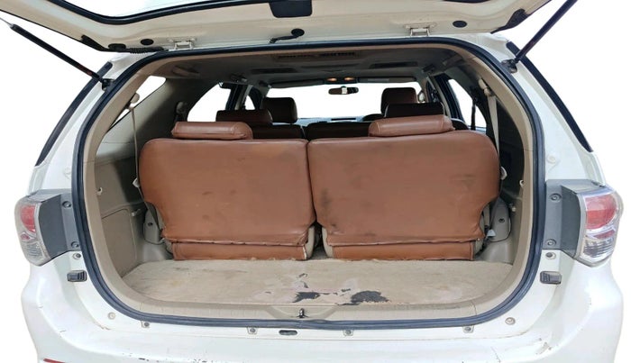 2013 Toyota Fortuner 3.0 4X2 AT, Diesel, Automatic, 1,21,569 km, exterior