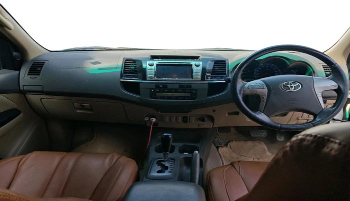 2013 Toyota Fortuner 3.0 4X2 AT, Diesel, Automatic, 1,21,569 km, interior