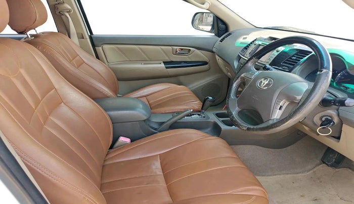 2013 Toyota Fortuner 3.0 4X2 AT, Diesel, Automatic, 1,21,569 km, interior