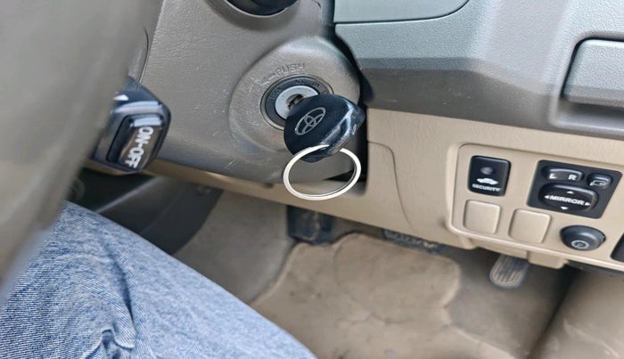 2013 Toyota Fortuner 3.0 4X2 AT, Diesel, Automatic, 1,21,569 km, interior