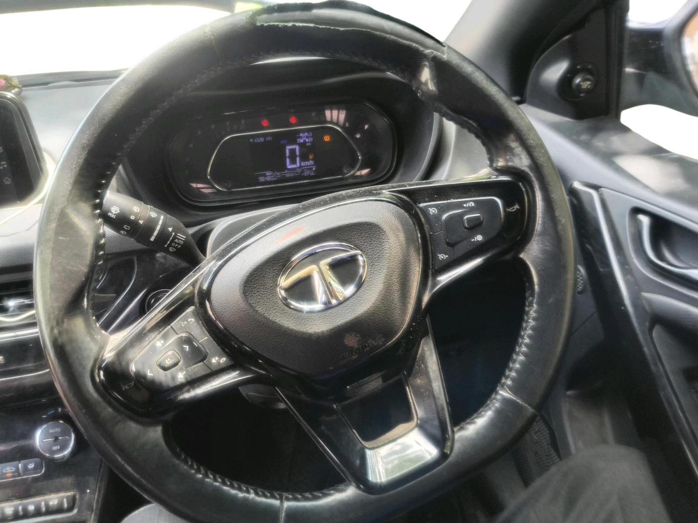 2021 Tata NEXON XZ PLUS (O) PETROL DARK EDITION, Petrol, Manual, 96,480 km, interior