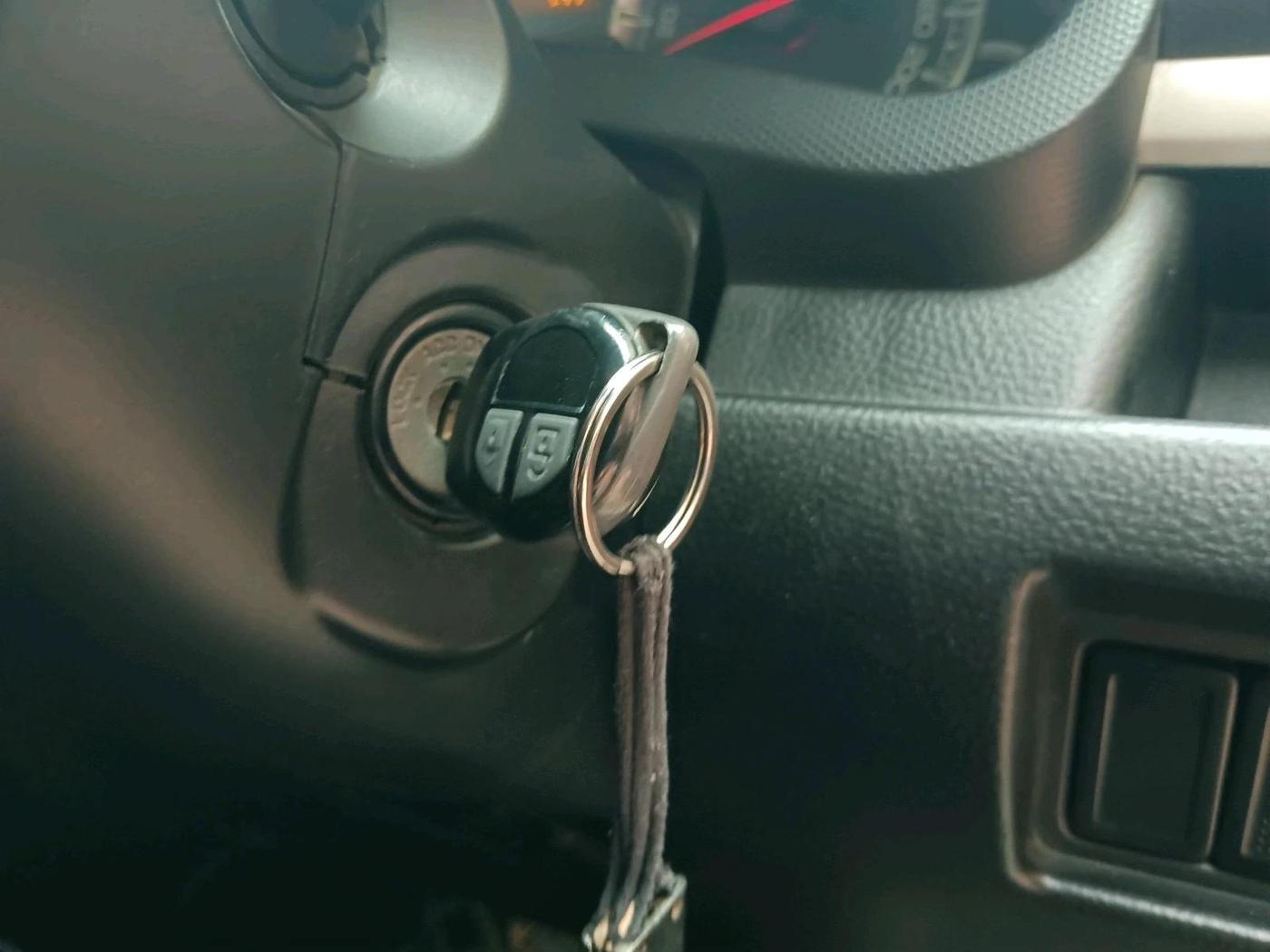 2015 Maruti Swift VXI, Petrol, Manual, 1,07,941 km, interior