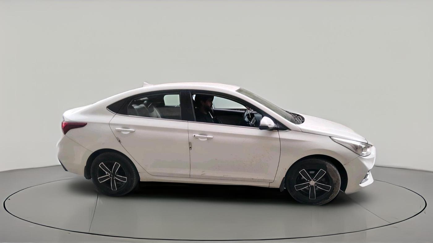 2018 Hyundai Verna 1.6 EX CRDI, Diesel, Manual, 1,40,992 km, exterior