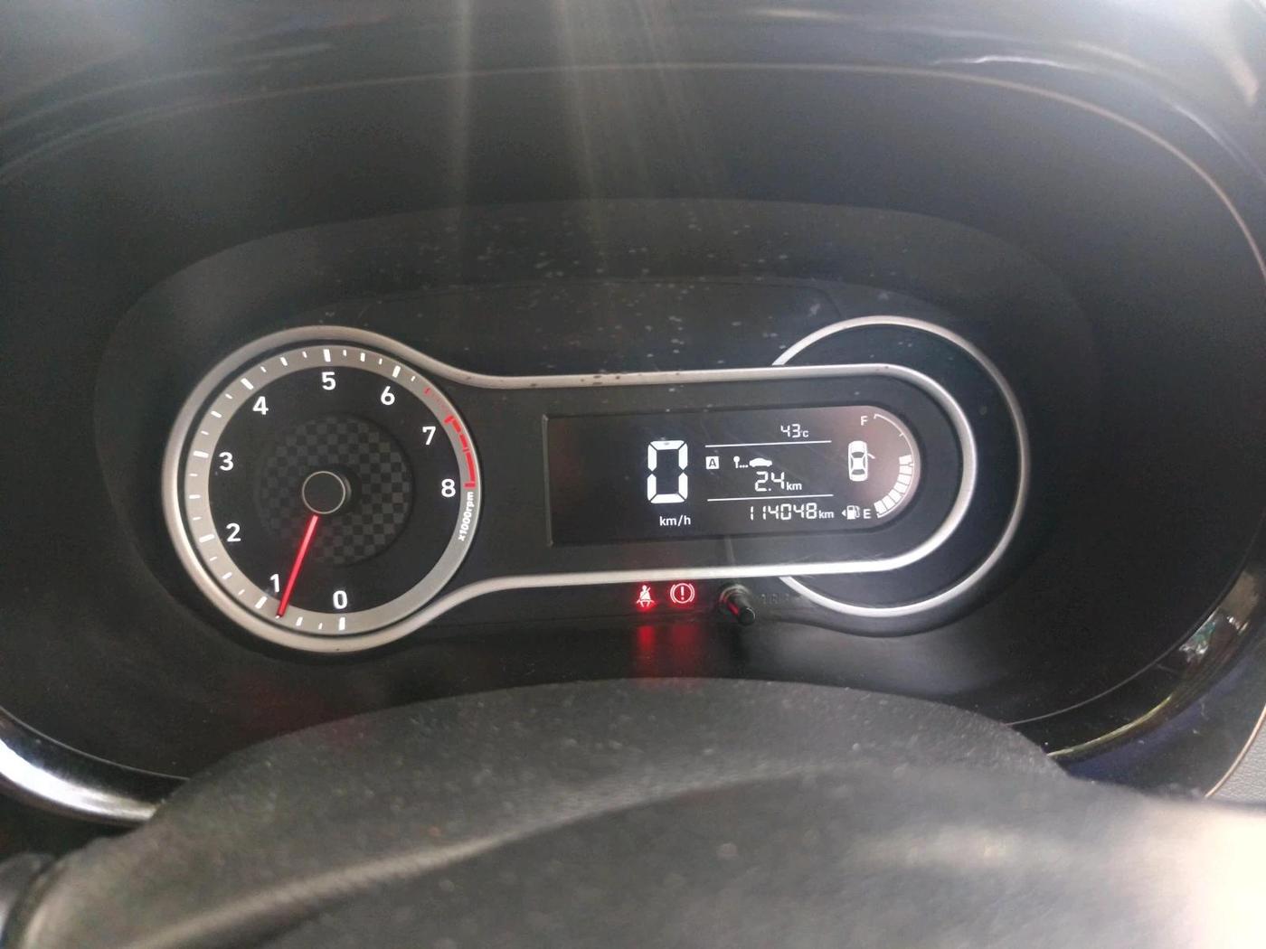 2021 Hyundai GRAND I10 NIOS SPORTZ 1.2 KAPPA VTVT DUAL TONE, Petrol, Manual, 1,14,048 km, interior
