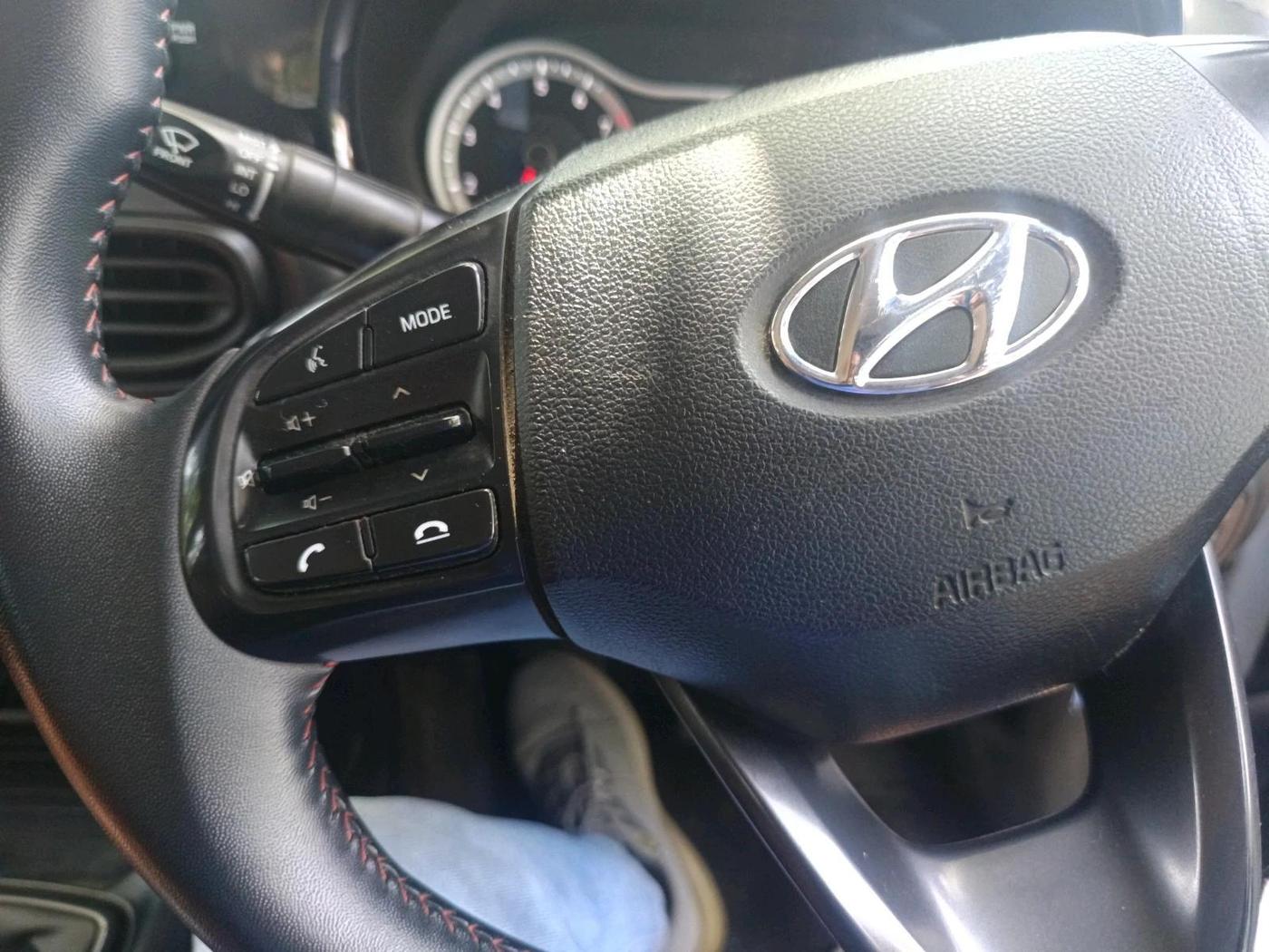 2021 Hyundai GRAND I10 NIOS SPORTZ 1.2 KAPPA VTVT DUAL TONE, Petrol, Manual, 1,14,048 km, interior