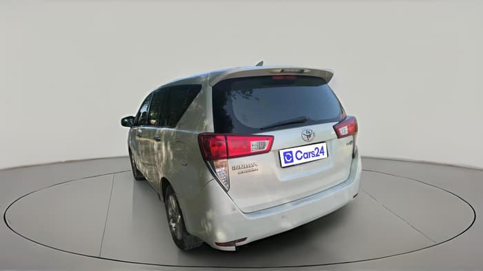 2016 Toyota Innova Crysta 2.8 ZX AT 7 STR, Diesel, Automatic, 1,94,385 km, exterior