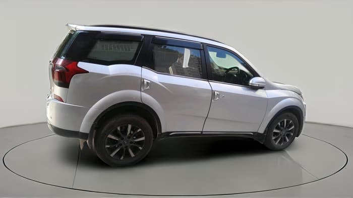 2019 Mahindra XUV500 W11 AT, Diesel, Automatic, 1,35,444 km, exterior