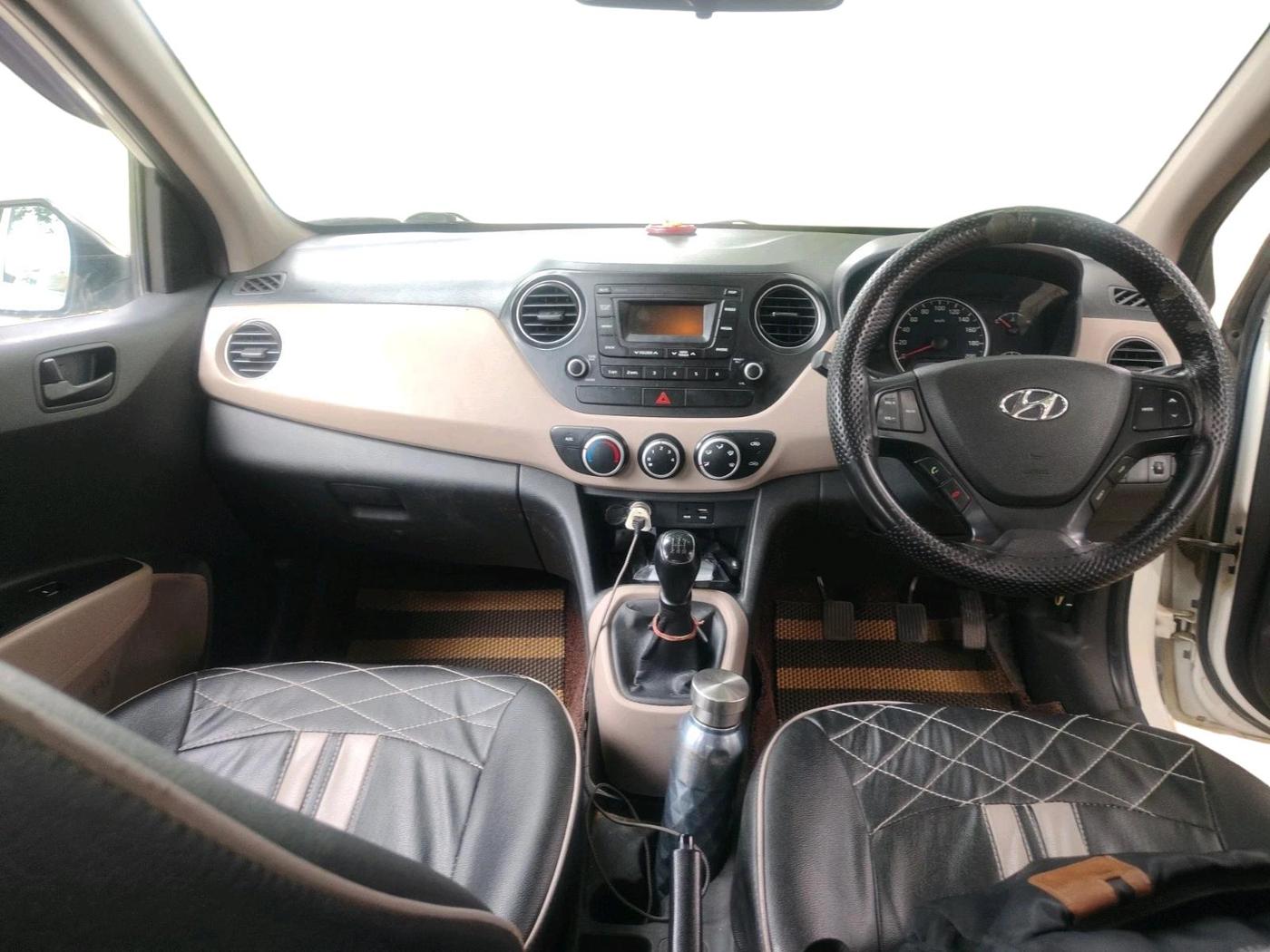 2019 Hyundai Grand i10 MAGNA 1.2 KAPPA VTVT, CNG, Manual, 1,11,454 km, interior