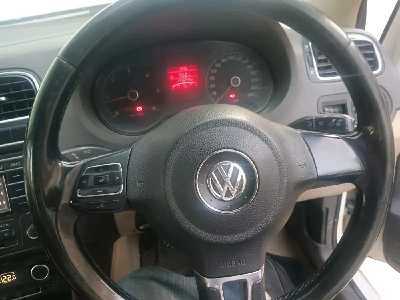 2013 Volkswagen Vento HIGHLINE DIESEL 1.6, Diesel, Manual, 1,33,244 km, interior