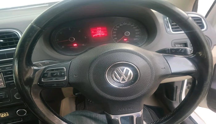 2013 Volkswagen Vento HIGHLINE DIESEL 1.6, Diesel, Manual, 1,33,244 km, interior