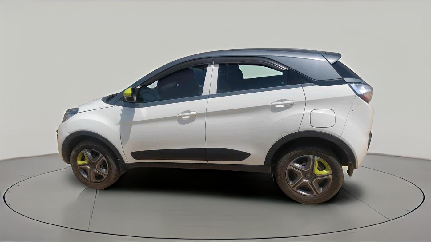 2018 Tata NEXON KRAZ MT PETROL, Petrol, Manual, 82,868 km, exterior