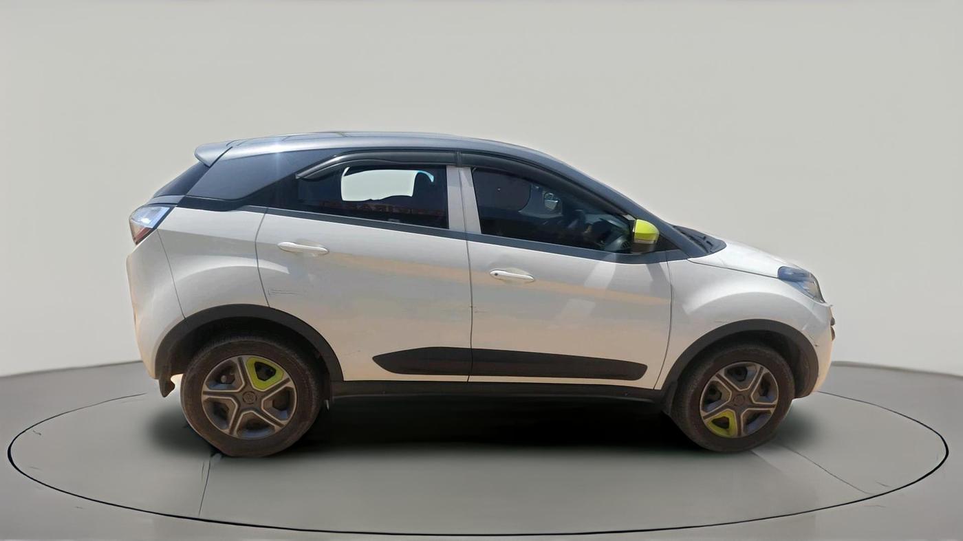 2018 Tata NEXON KRAZ MT PETROL, Petrol, Manual, 82,868 km, exterior