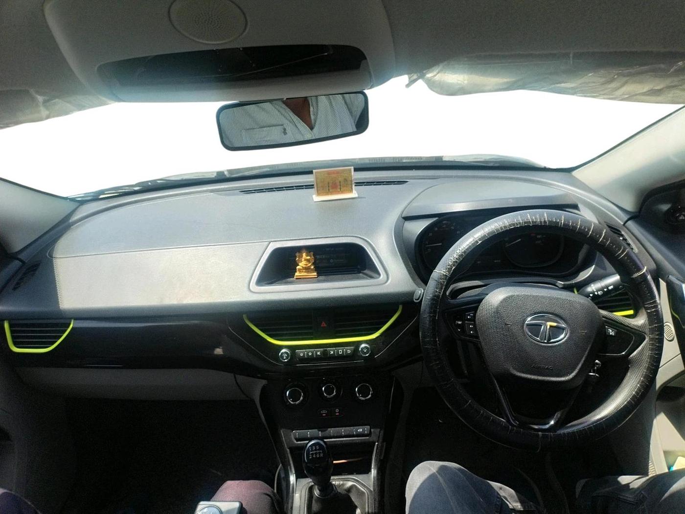 2018 Tata NEXON KRAZ MT PETROL, Petrol, Manual, 82,868 km, interior