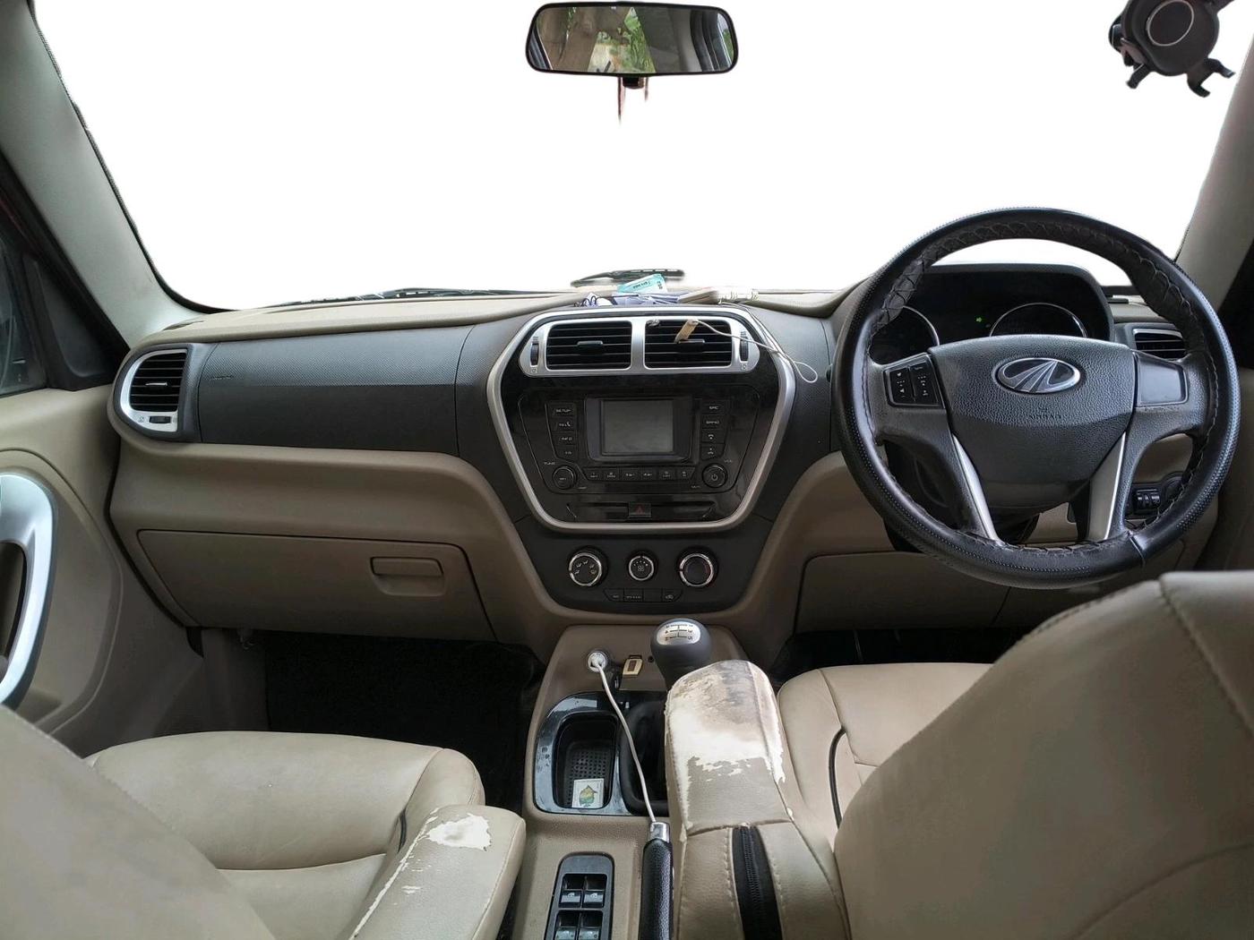 2015 Mahindra TUV300 T8, Diesel, Manual, 1,77,895 km, interior
