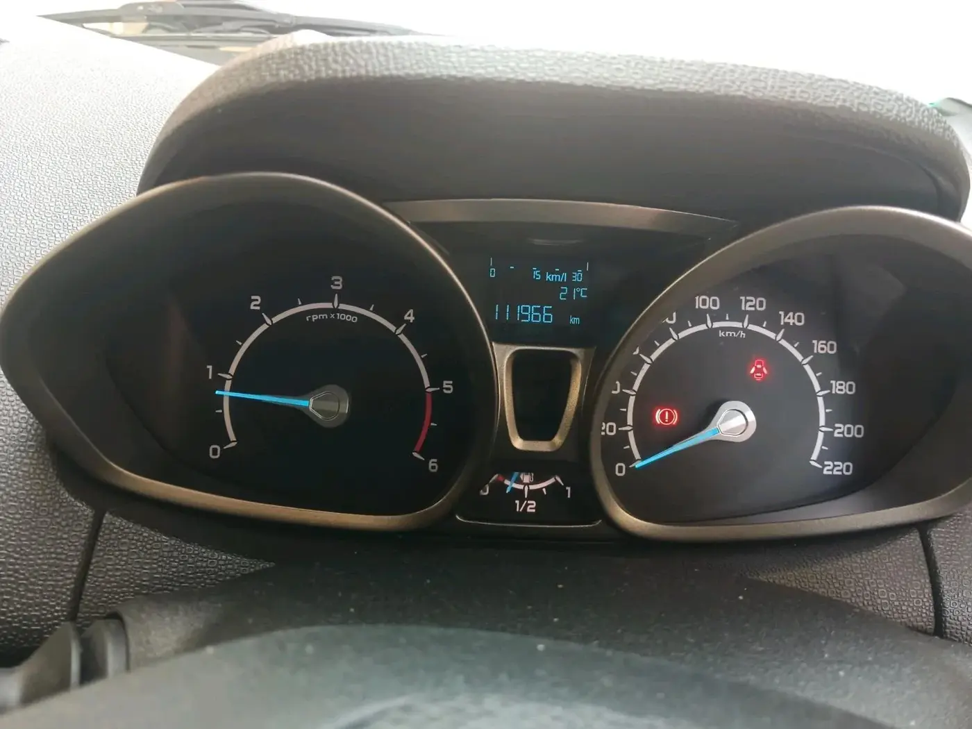2015 Ford Ecosport TITANIUM 1.5L DIESEL, Diesel, Manual, 1,12,500 km, interior