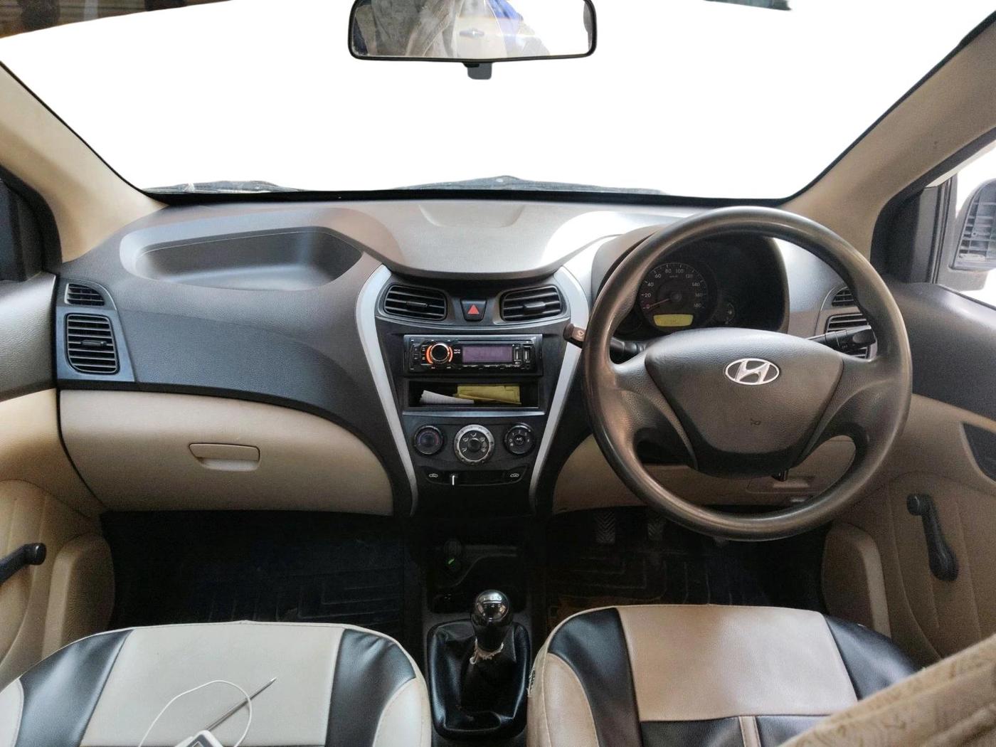 2011 Hyundai Eon ERA, Petrol, Manual, 73,301 km, interior