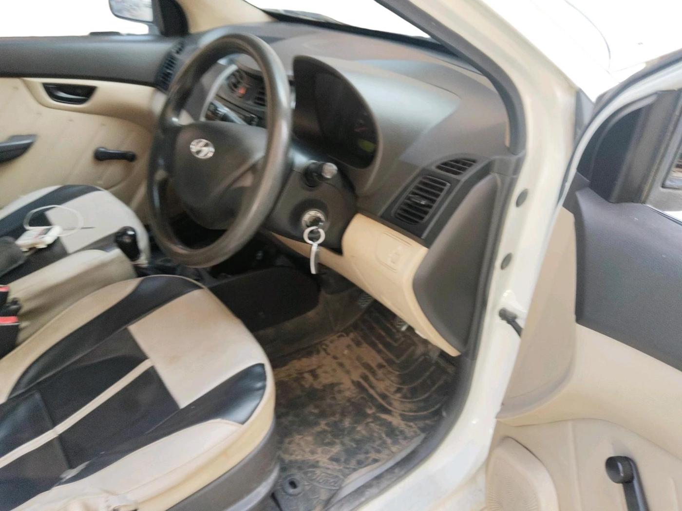 2011 Hyundai Eon ERA, Petrol, Manual, 73,301 km, interior