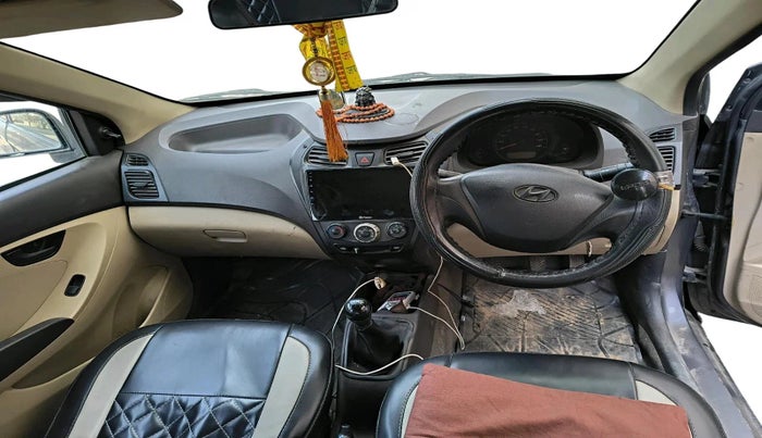 2018 Hyundai Eon ERA +, Petrol, Manual, 1,85,174 km, interior