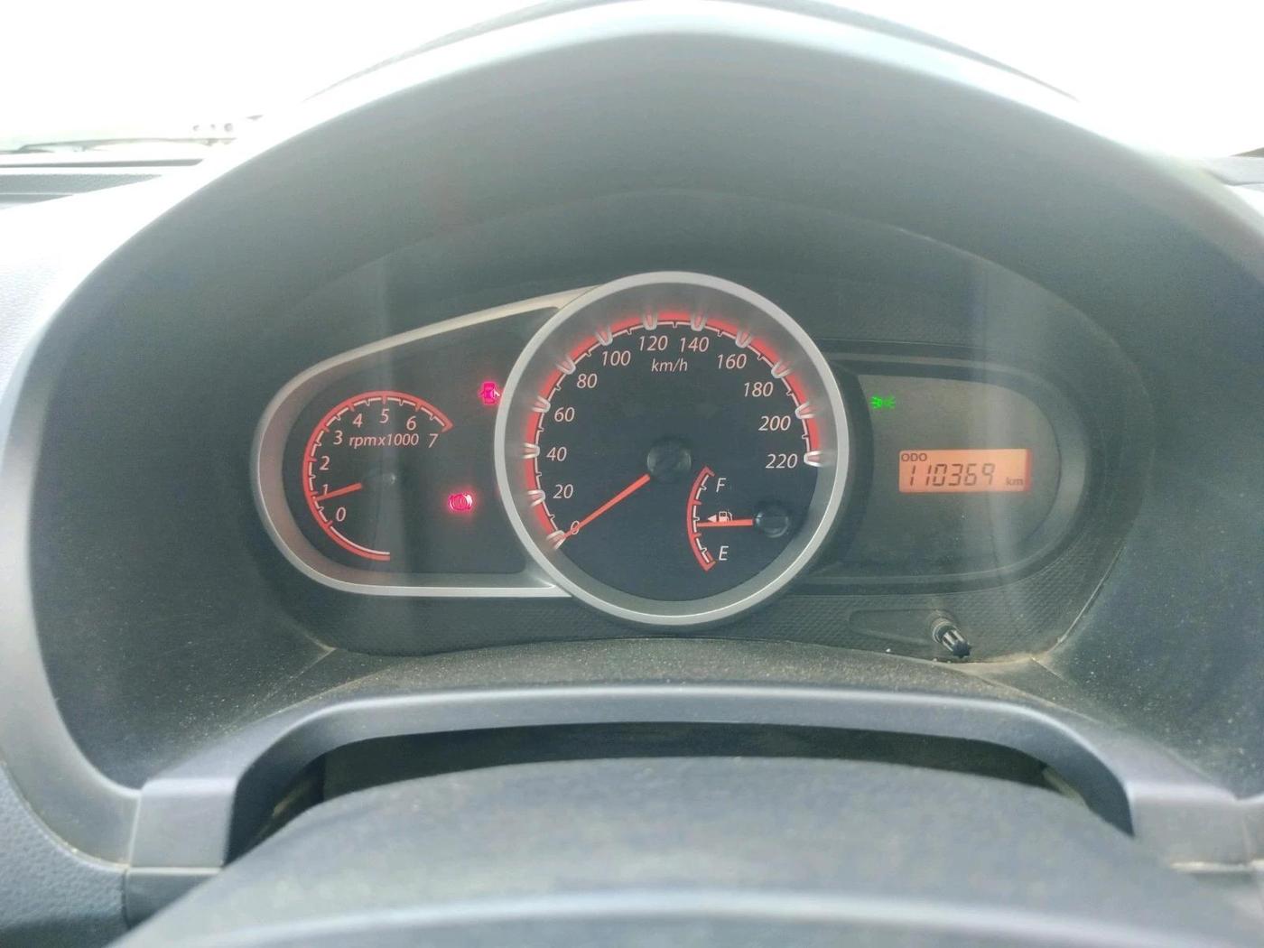 2012 Ford Figo TITANIUM 1.4 DIESEL, Diesel, Manual, 1,10,369 km, interior
