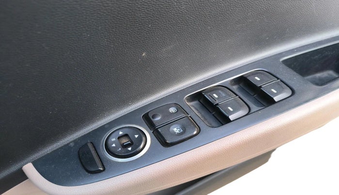 2016 Hyundai Grand i10 SPORTZ 1.2 KAPPA VTVT, Petrol, Manual, 77,749 km, interior