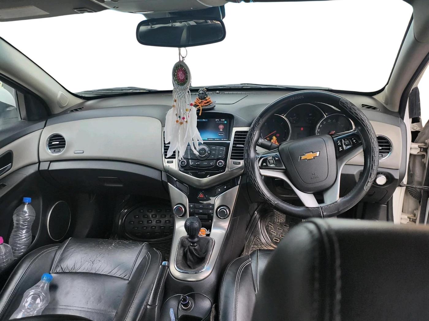 2016 Chevrolet Cruze LTZ, Diesel, Manual, 1,46,045 km, interior