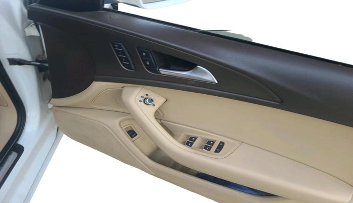 2013 Audi A6 2.0 TDI PREMIUM, Diesel, Automatic, 1,16,026 km, interior