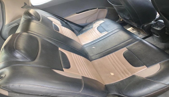 2015 Hyundai Grand i10 SPORTZ 1.2 KAPPA VTVT, Petrol, Manual, 1,23,205 km, interior