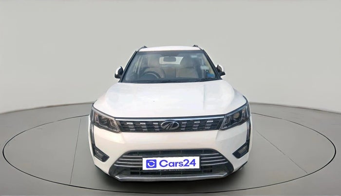 2022 Mahindra XUV300 W8 1.2 PETROL, Petrol, Manual, 1,11,622 km, exterior