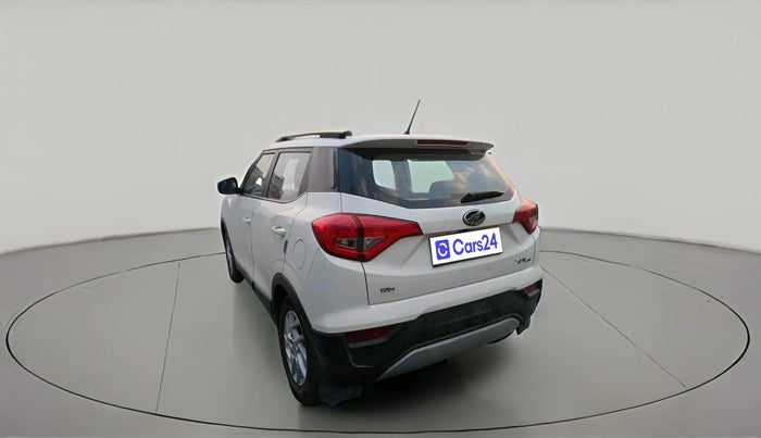 2022 Mahindra XUV300 W8 1.2 PETROL, Petrol, Manual, 1,11,622 km, exterior