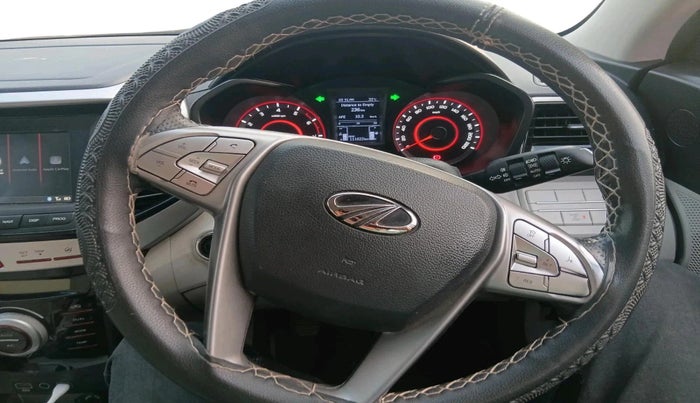 2022 Mahindra XUV300 W8 1.2 PETROL, Petrol, Manual, 1,11,622 km, interior