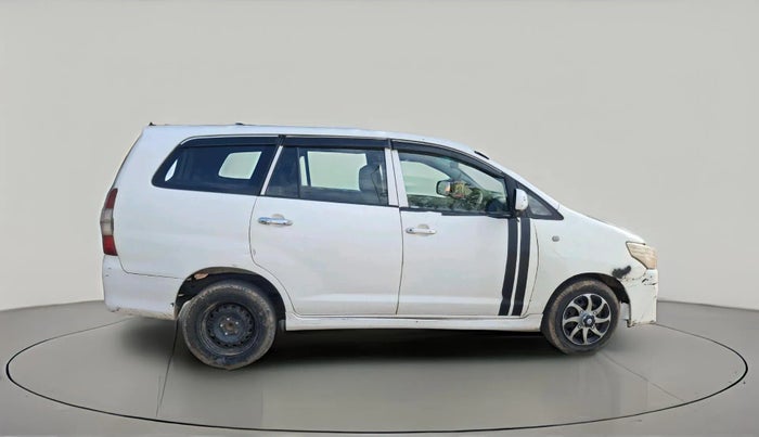 2013 Toyota Innova 2.5 GX 8 STR, Diesel, Manual, 1,79,423 km, exterior