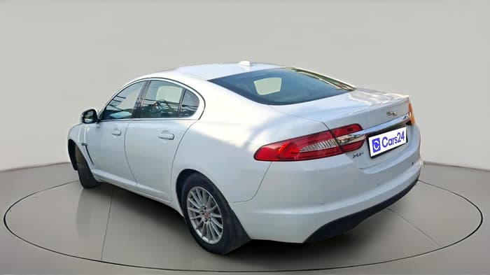2014 Jaguar XF 2.2 DIESEL, Diesel, Automatic, 1,10,287 km, exterior
