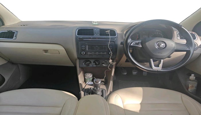 2016 Skoda Rapid AMBITION 1.6 MPI MT, Petrol, Manual, 81,792 km, interior