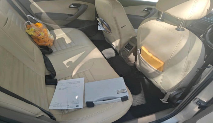 2016 Skoda Rapid AMBITION 1.6 MPI MT, Petrol, Manual, 81,792 km, interior