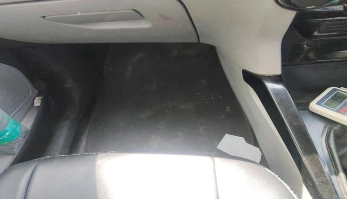 2017 Ford Ecosport TITANIUM 1.5L DIESEL, Diesel, Manual, 1,32,832 km, interior