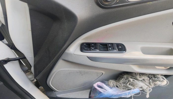 2017 Ford Ecosport TITANIUM 1.5L DIESEL, Diesel, Manual, 1,32,832 km, interior