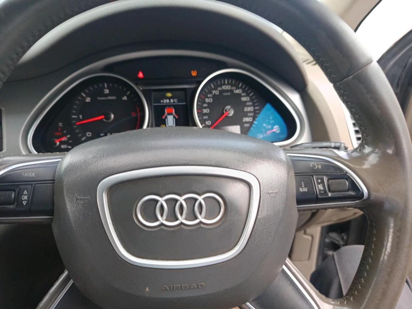 2014 Audi Q7 3.0 TDI QUATTRO, Diesel, Automatic, 1,31,232 km, interior