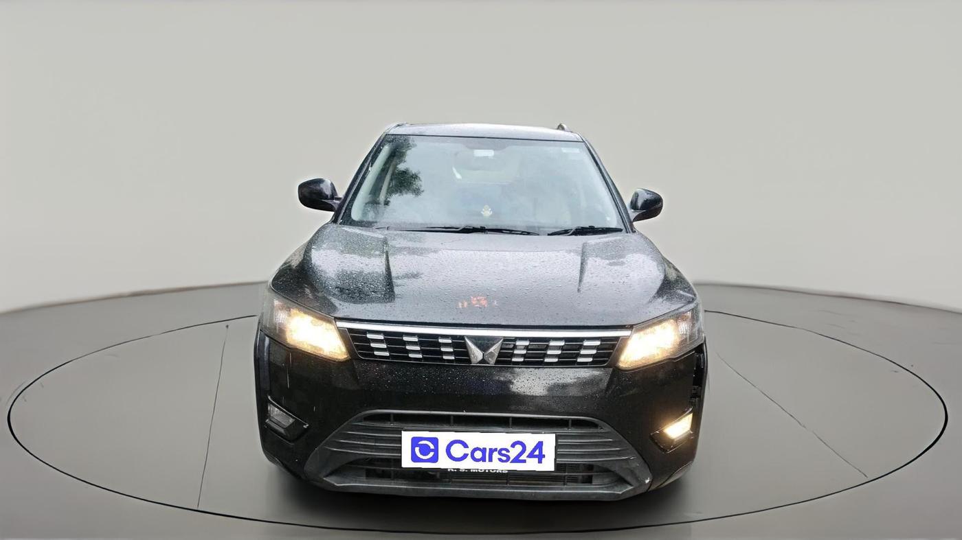 2023 Mahindra XUV300 W6 1.5 Diesel, Diesel, Manual, 57,445 km, exterior