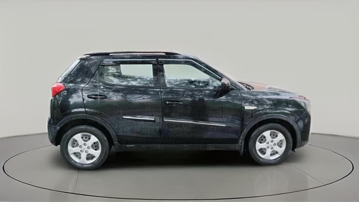 2023 Mahindra XUV300 W6 1.5 Diesel, Diesel, Manual, 57,445 km, exterior