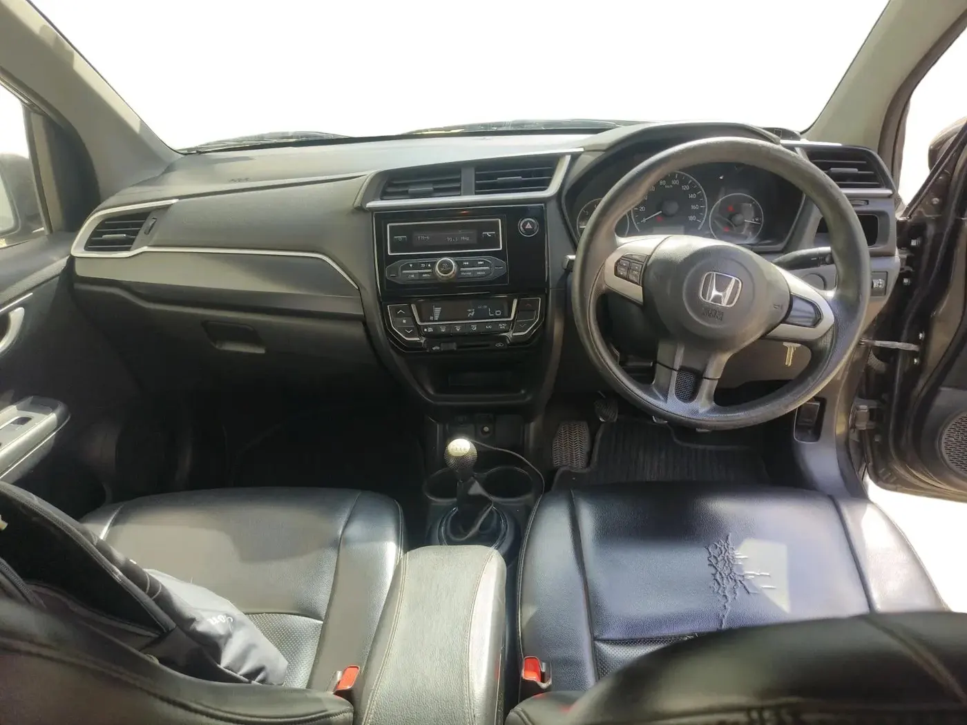 2016 Honda BR-V 1.5L I- DTEC S, Diesel, Manual, 92,044 km, interior
