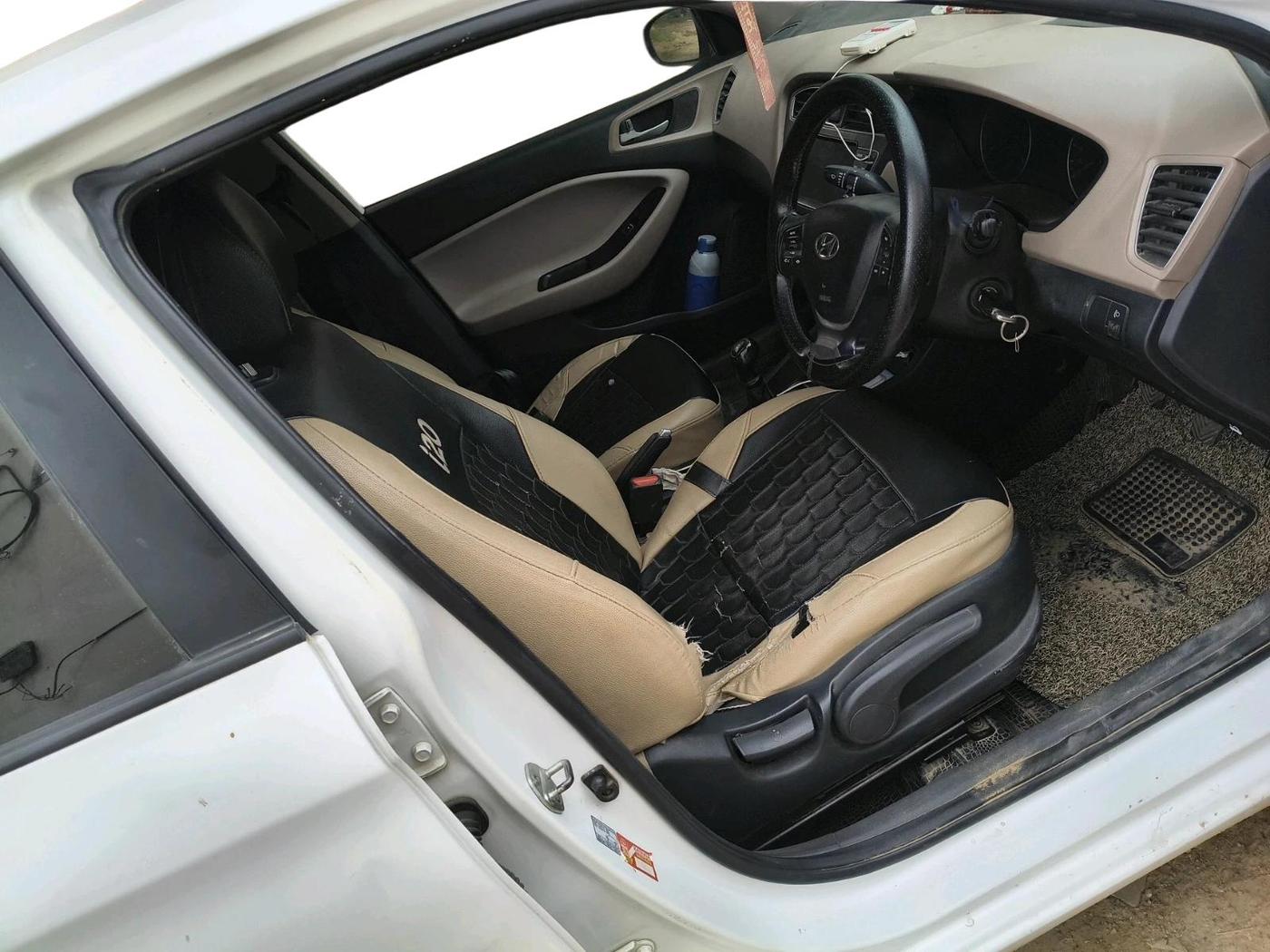 2020 Hyundai Elite i20 SPORTZ PLUS 1.2, Petrol, Manual, 1,00,341 km, interior